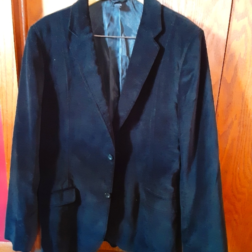 Claiborne Men's 44R black  velvet blazer.